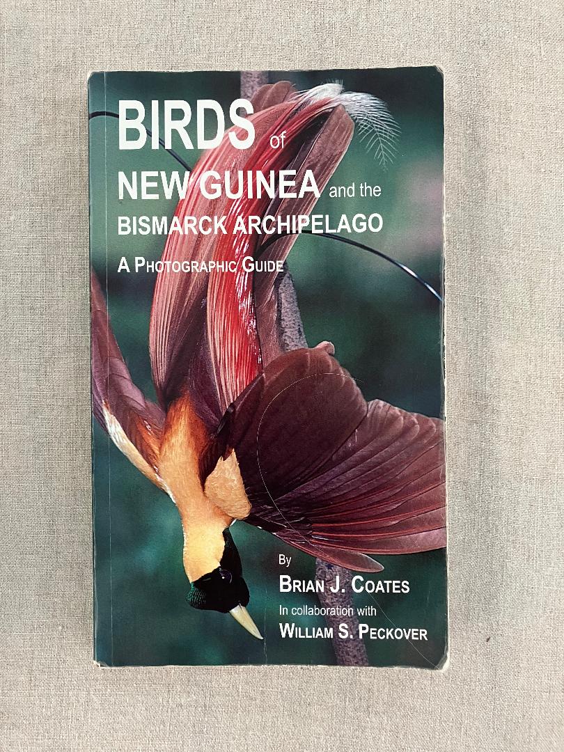 Birds of New Guinea and the Bismarck Archipelago: A Photographic Guide