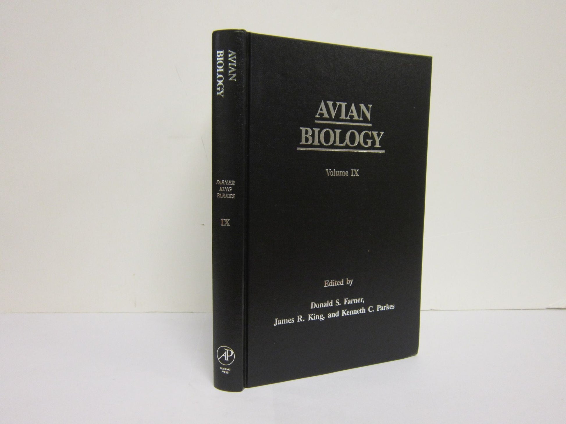 Book cover and/or sample page of Avian Biology: Volume IX (9)